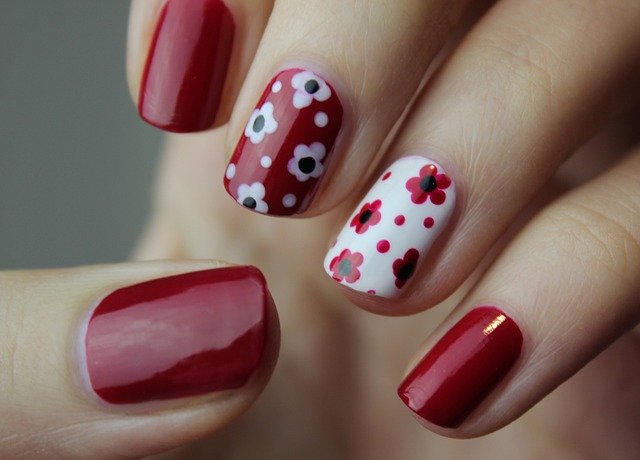 uñas coloridas rojas Variedad de Colores con Polygel