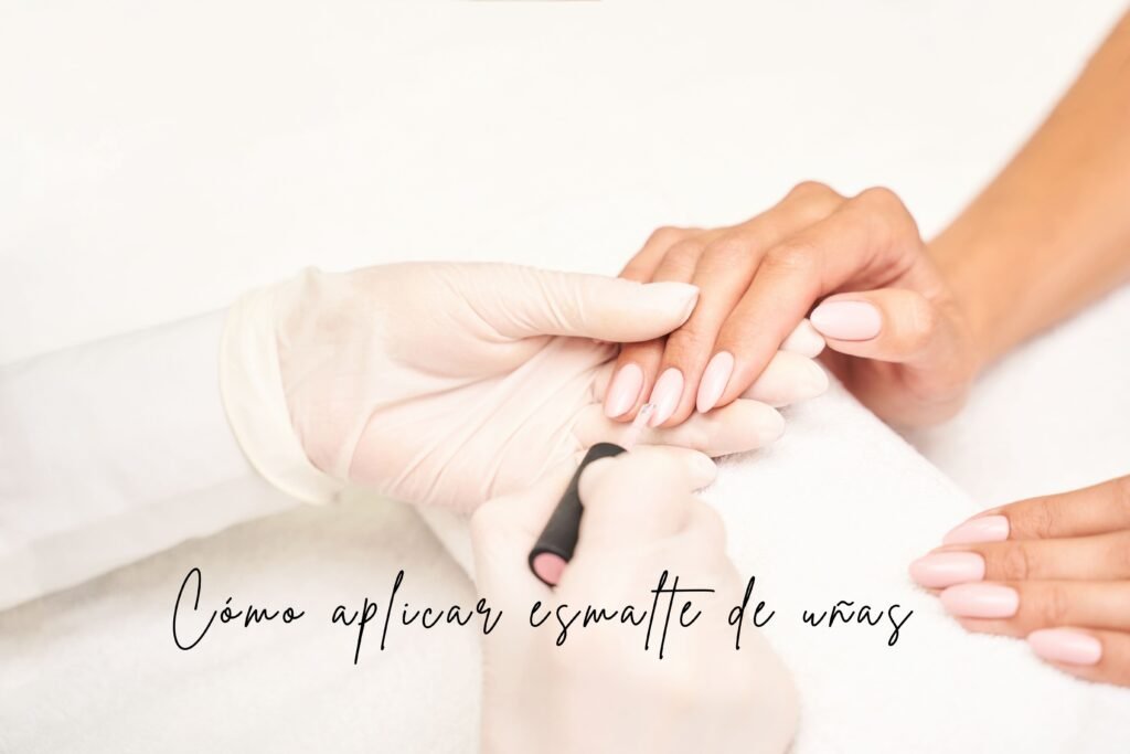 Cómo aplicar esmalte de uñas Aplicar Esmalte